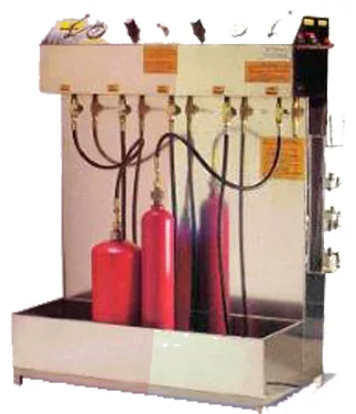 High- and low-pressure hydraulic test machine